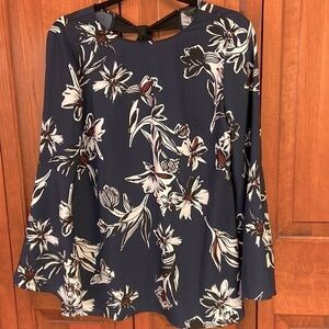 Halogen Tunic Dress Top Keyhole Back Ribbon. Bell Sleeve Professional/Dress/Boho